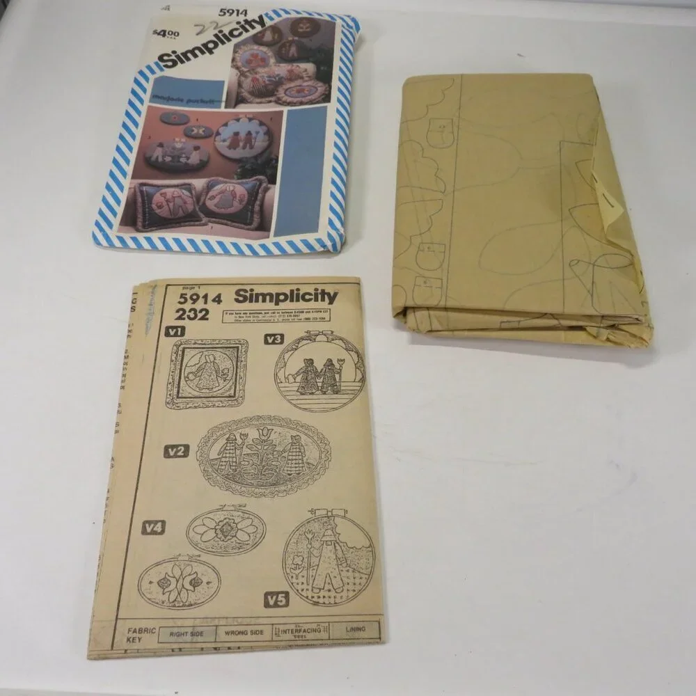 Simplicity 5914 Country style Pillow & Embroidery Hoop Wall Hanging UNCUT Sewing